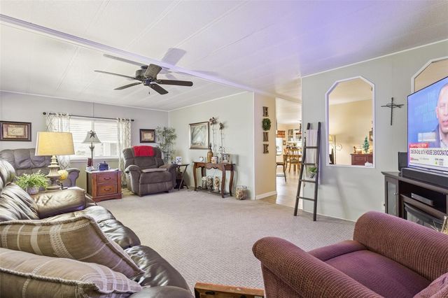137 JACARANDA DRIVE, Leesburg, FL 34748
