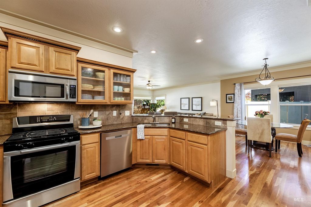 2484 E Summer Dawn, Meridian, ID 83646 photo 4