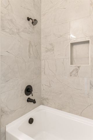 13325 Bee Street 104, Farmers Branch, TX 75234