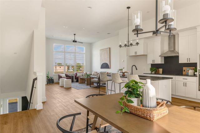 13325 Bee Street 104, Farmers Branch, TX 75234