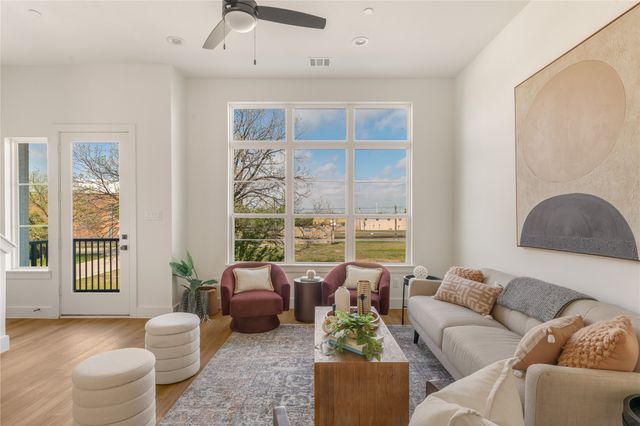 13325 Bee Street 104, Farmers Branch, TX 75234