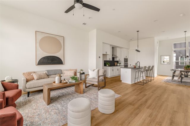 13325 Bee Street 104, Farmers Branch, TX 75234