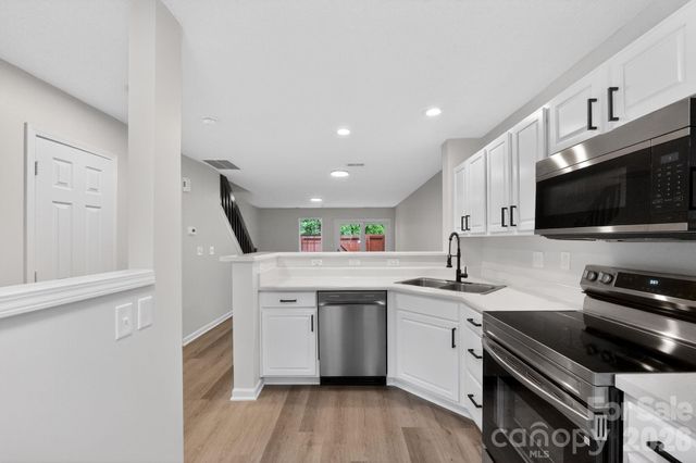 6762 Cypress Tree Lane, Charlotte, NC 28215