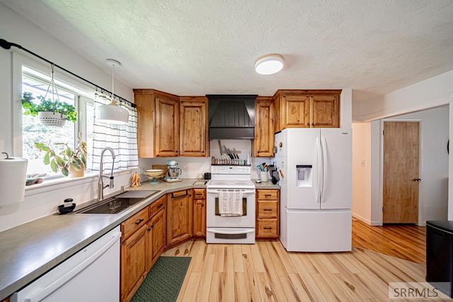 395 Redwood Drive, Idaho Falls, ID 83401
