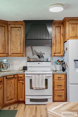 395 Redwood Drive, Idaho Falls, ID 83401