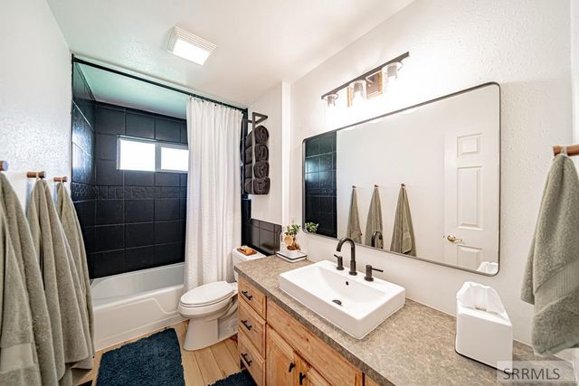395 Redwood Drive, Idaho Falls, ID 83401