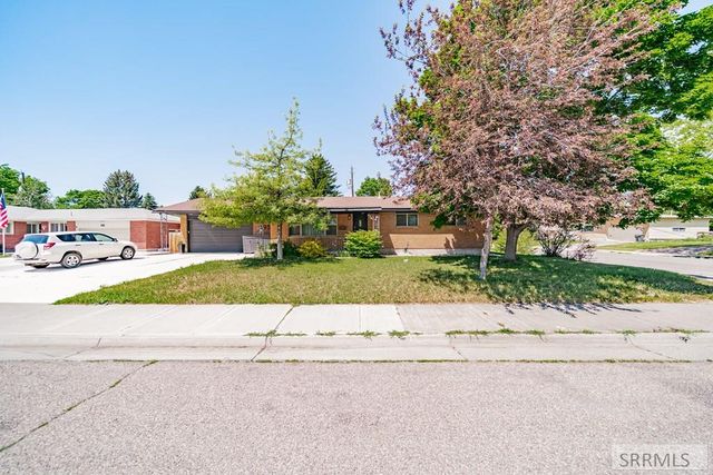 395 Redwood Drive, Idaho Falls, ID 83401