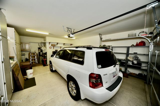 733 W Shadow Wood Street, Green Valley, AZ 85614