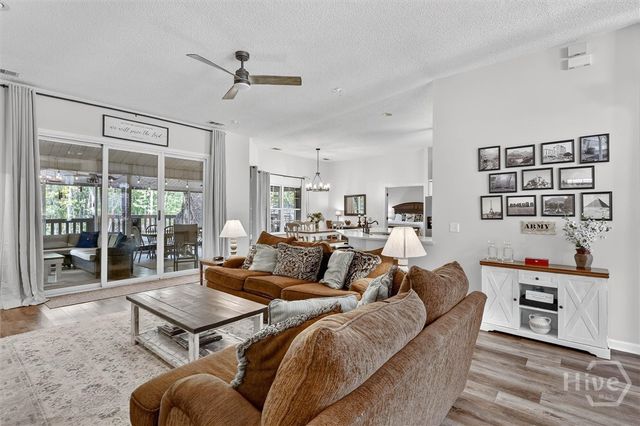 401 Laurenburg Drive, Richmond Hill, GA 31324