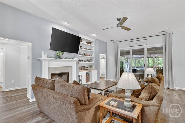 401 Laurenburg Drive, Richmond Hill, GA 31324