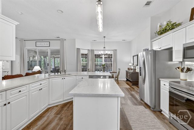 401 Laurenburg Drive, Richmond Hill, GA 31324