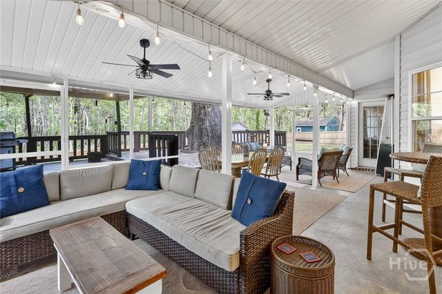 401 Laurenburg Drive, Richmond Hill, GA 31324