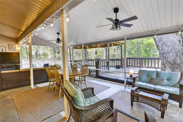 401 Laurenburg Drive, Richmond Hill, GA 31324