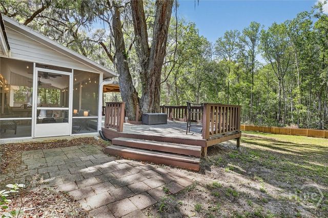 401 Laurenburg Drive, Richmond Hill, GA 31324