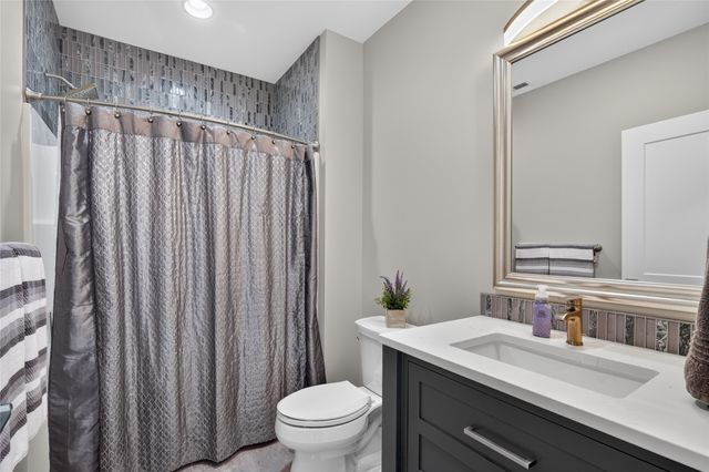 4815 Castle Point, Panora, IA 50216