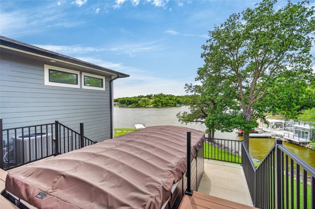 4815 Castle Point, Panora, IA 50216