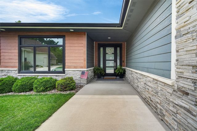 4815 Castle Point, Panora, IA 50216