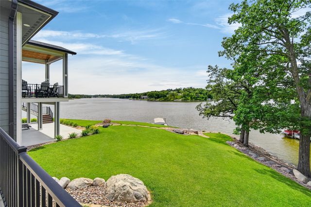 4815 Castle Point, Panora, IA 50216