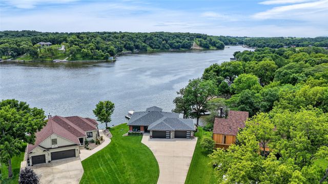 4815 Castle Point, Panora, IA 50216