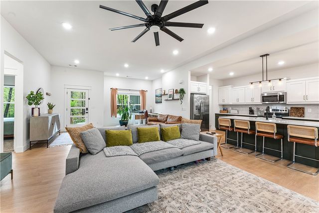 3 Yardley Circle, Bella Vista, AR 72714
