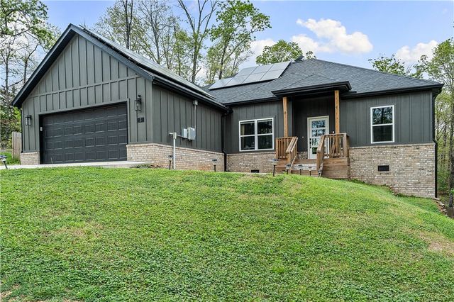 3 Yardley Circle, Bella Vista, AR 72714