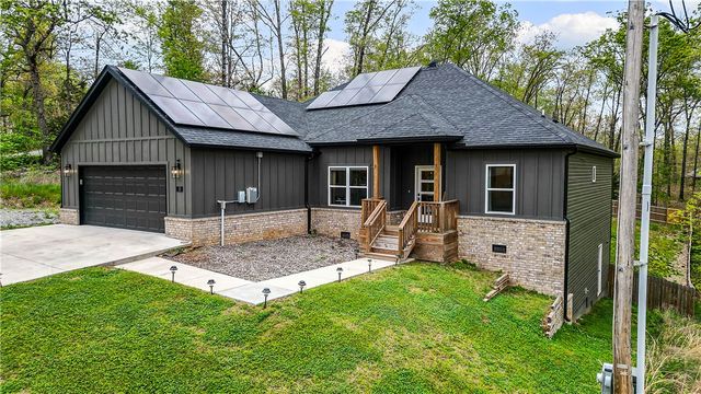 3 Yardley Circle, Bella Vista, AR 72714