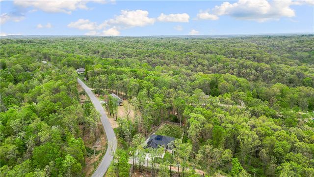 3 Yardley Circle, Bella Vista, AR 72714