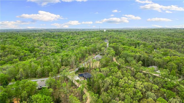 3 Yardley Circle, Bella Vista, AR 72714