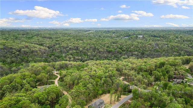 3 Yardley Circle, Bella Vista, AR 72714