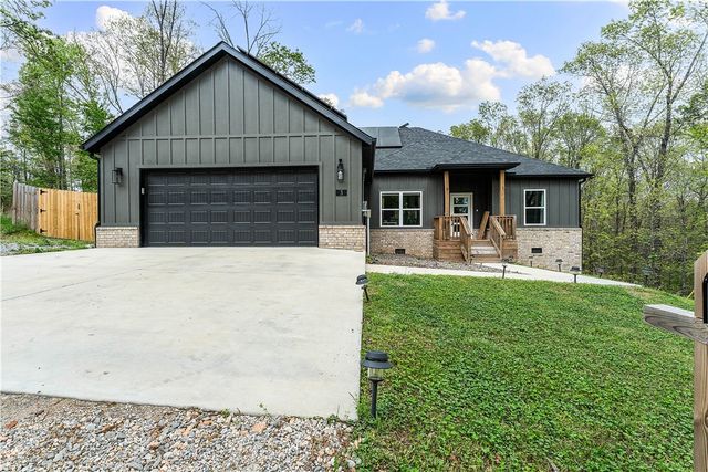 3 Yardley Circle, Bella Vista, AR 72714
