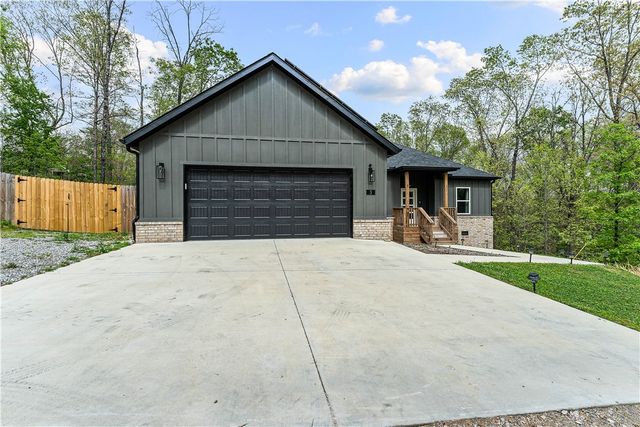 3 Yardley Circle, Bella Vista, AR 72714