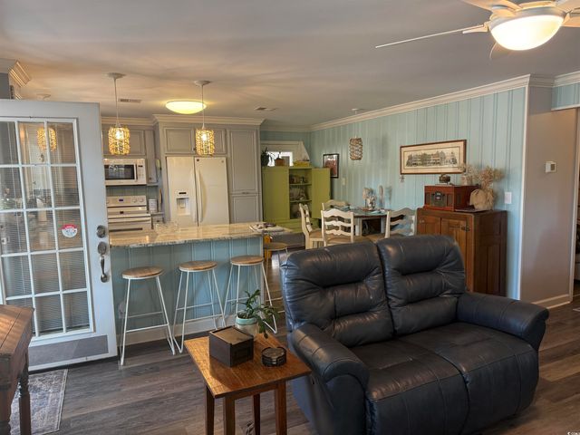 512 16th Ave. N, Surfside Beach, SC 29575