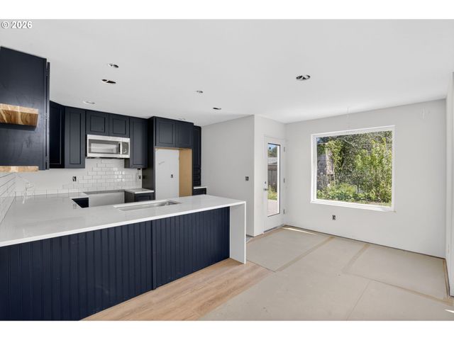 35233 Bayside Gardens Rd, Nehalem, OR 97131