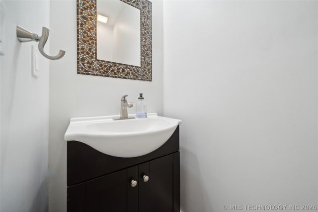 9433 S 282nd East Avenue, Broken Arrow, OK 74014