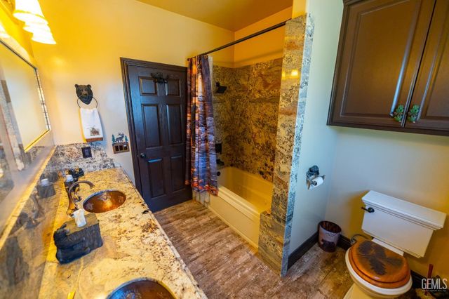 19211 Walker Basin Road, Caliente, CA 93518