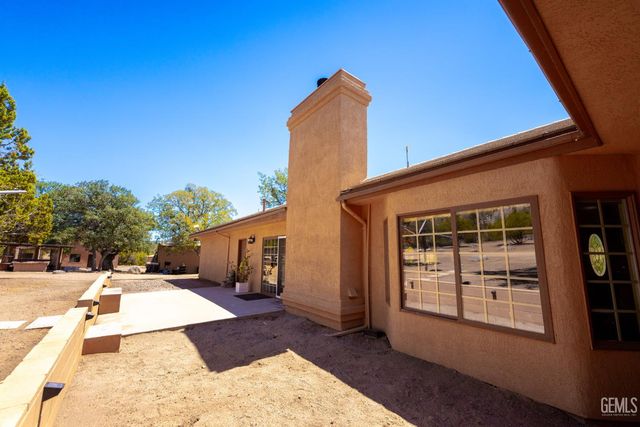 19211 Walker Basin Road, Caliente, CA 93518