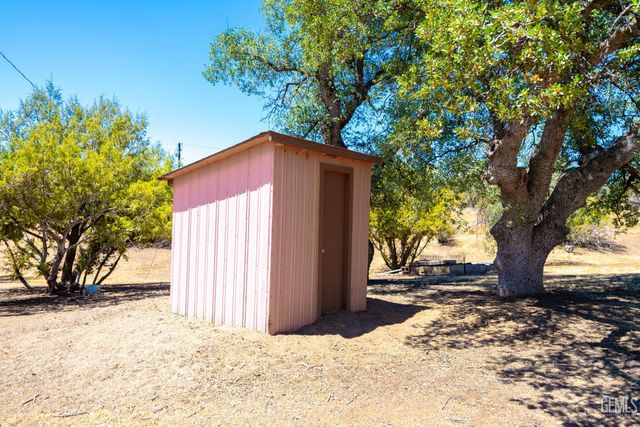 19211 Walker Basin Road, Caliente, CA 93518