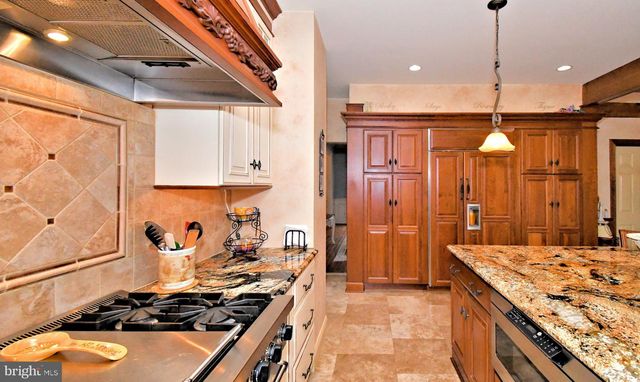 1636 STONINGTON CIR, North Wales, PA 19454