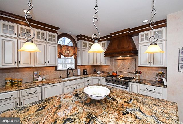 1636 STONINGTON CIR, North Wales, PA 19454