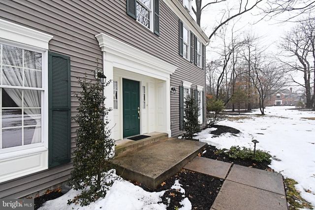 1636 STONINGTON CIR, North Wales, PA 19454