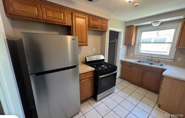 18867 Rogge Street, Detroit, MI 48234