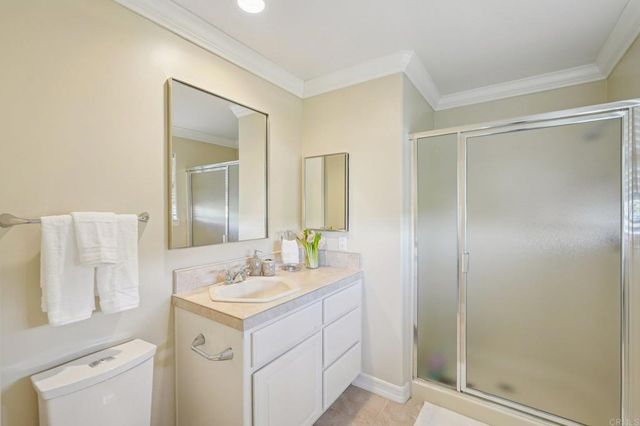 707 S Live Oak Park Road, Fallbrook, CA 92028