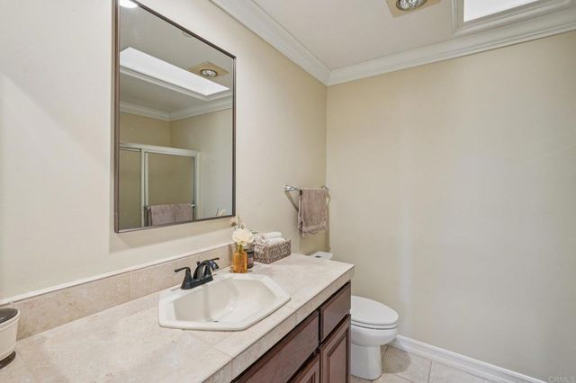 707 S Live Oak Park Road, Fallbrook, CA 92028