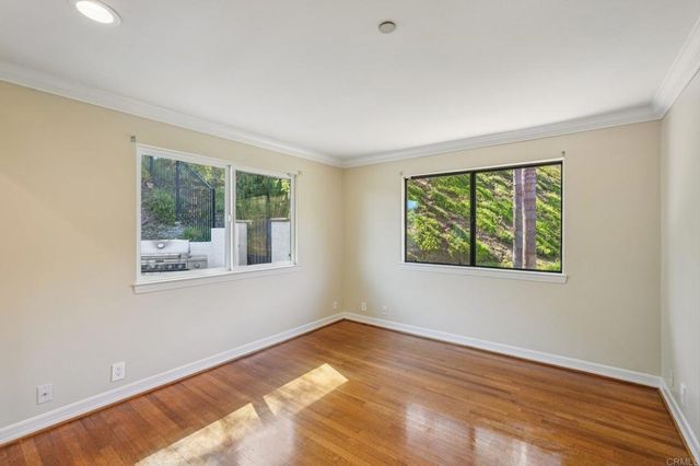 707 S Live Oak Park Road, Fallbrook, CA 92028