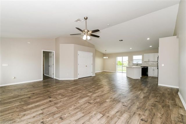 123 Blackstone DR, Fort Myers, FL 33913