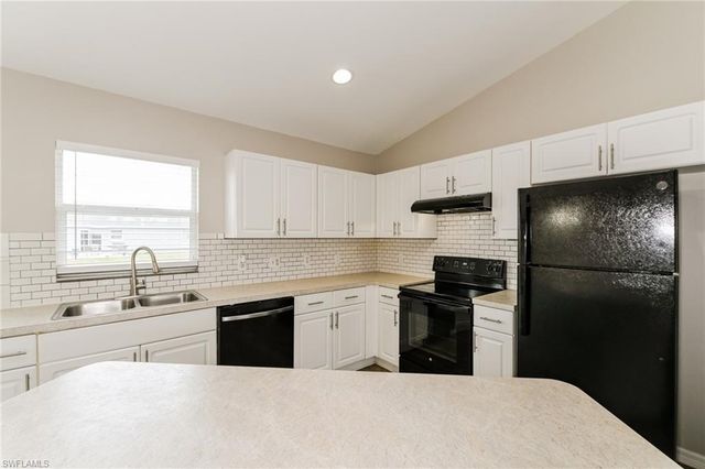 123 Blackstone DR, Fort Myers, FL 33913