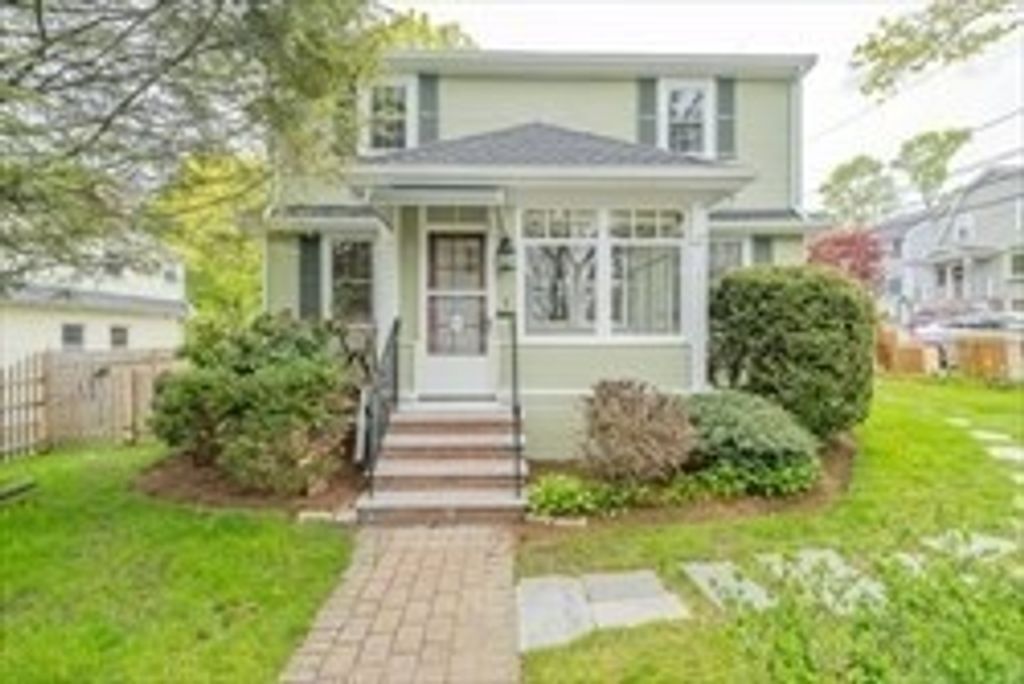 16 Crescent Hill Avenue, Lexington, MA 02420