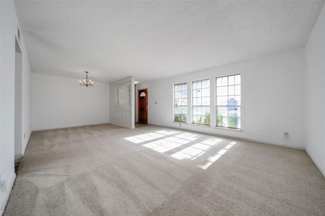 10520 Hammerly Boulevard 249, Houston, TX 77043