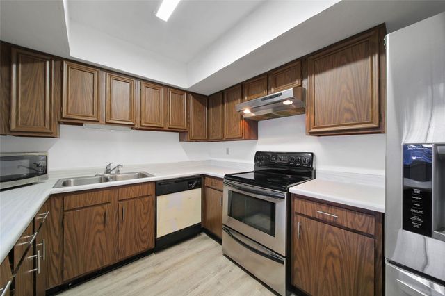 10520 Hammerly Boulevard 249, Houston, TX 77043