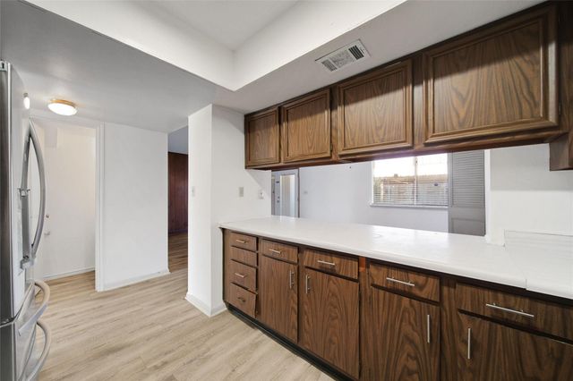 10520 Hammerly Boulevard 249, Houston, TX 77043